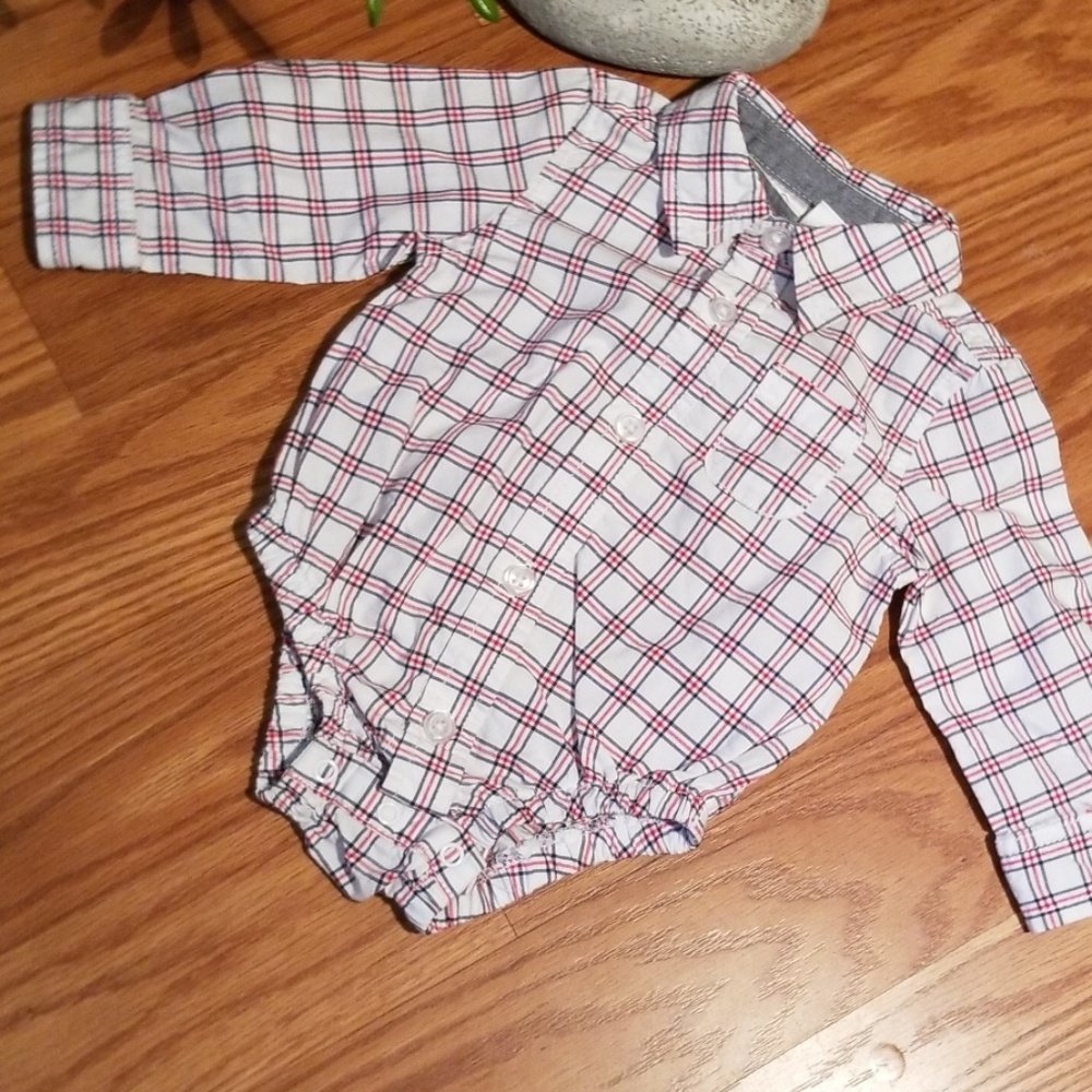 Overall an button up shirt 3mo - Picture 2 of 7
